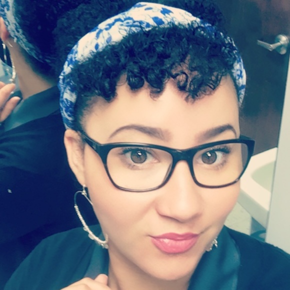 Meet your Posher, Samantha Thornton - Picture 4 of 8